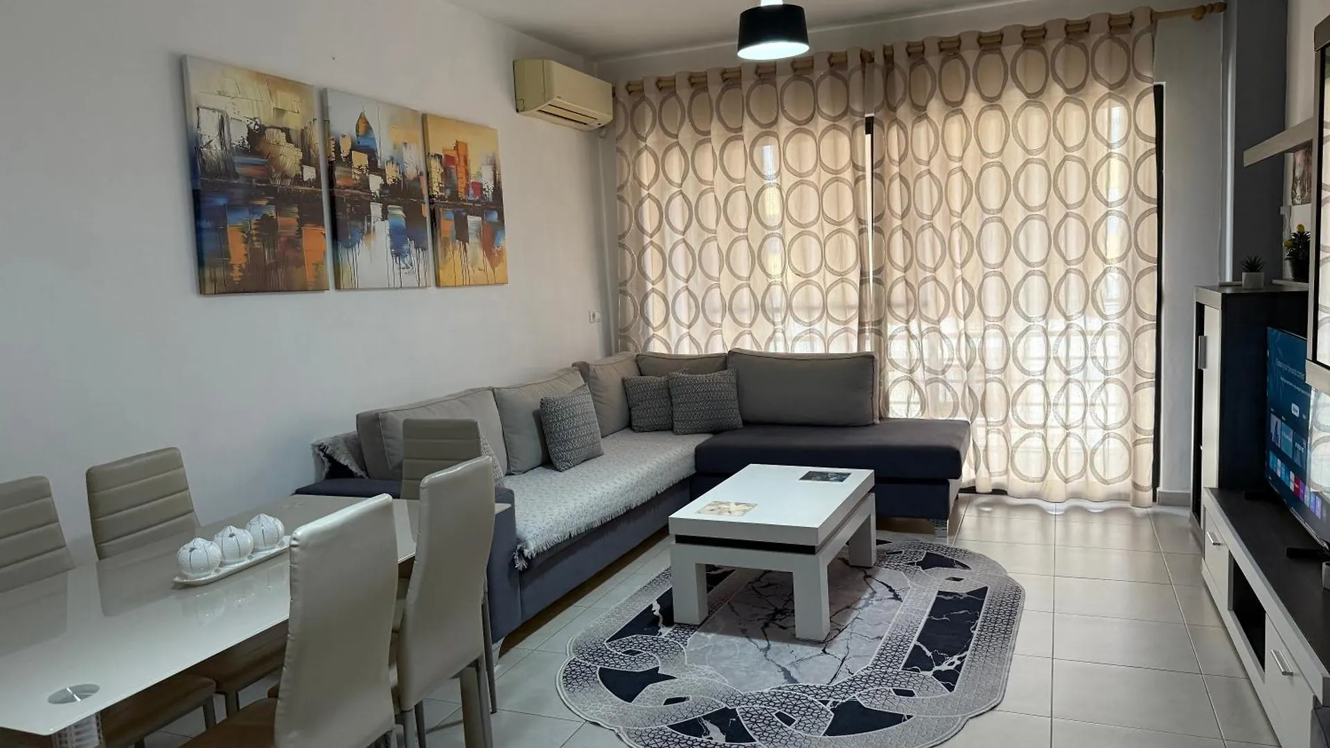Marinela Apartment Tiran 0*,